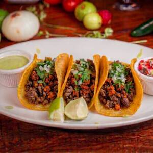 Tacos campechano de bistec con chorizo sin queso
