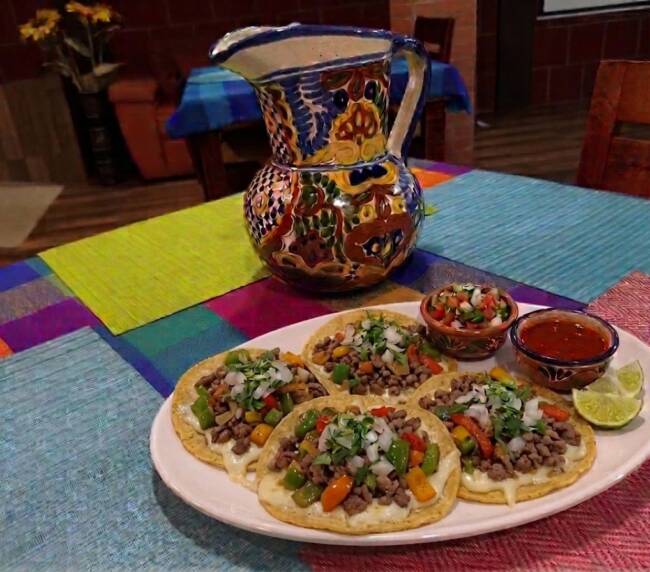 Tacos de alambre de bistec con queso