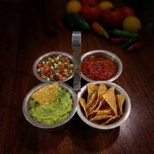 Guacamole con totopos
