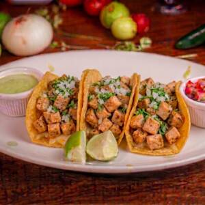 Tacos de pollo con queso