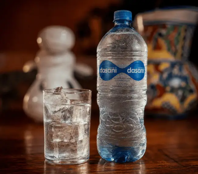 Agua embotellada