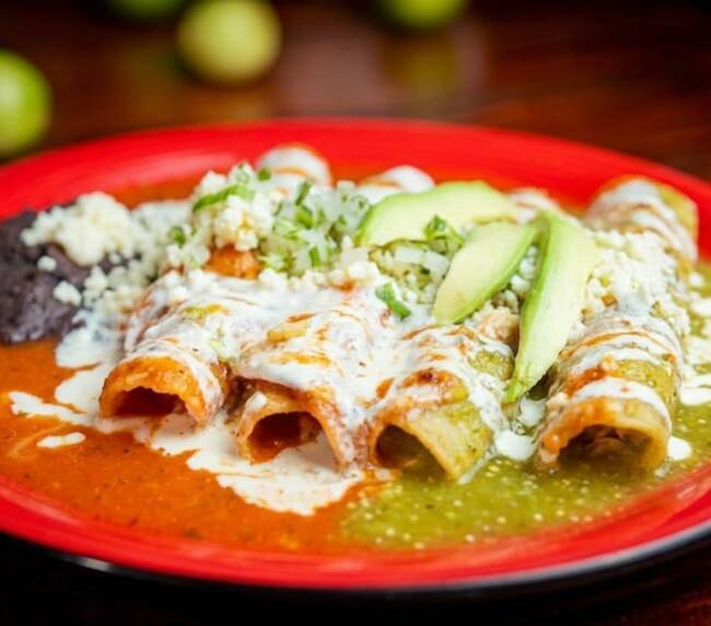 Enchiladas divorciadas de carne